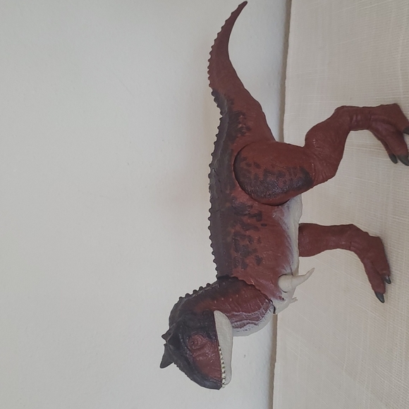 Jurassic World Fallen  Kingdom Carnotaurus with Virtual Scan Stamp Large - Picture 13 of 16